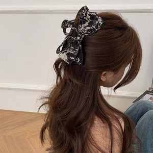 Parisian Mood Hair Claw